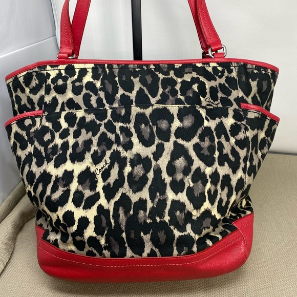 COACH VINTAGE LEOPARD PRINT TOTE WITH RED LEATHER TRIM - Picture 2 of 15